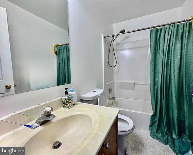 Building Photo - 597 Primus Ct