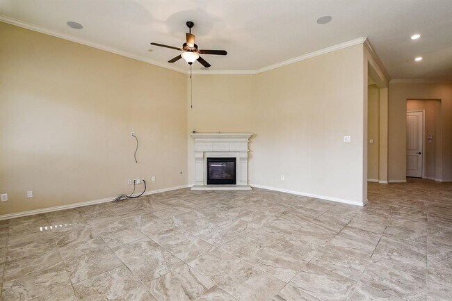 Building Photo - 21911 Avalon Queen Dr