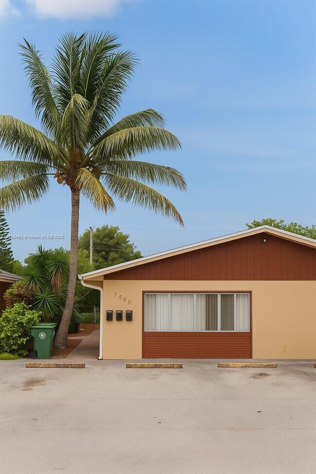 Primary Photo - 7380 NW 38th St