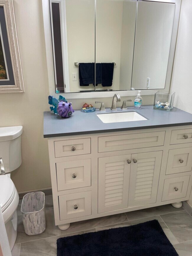 Building Photo - 3212 S Ocean Blvd