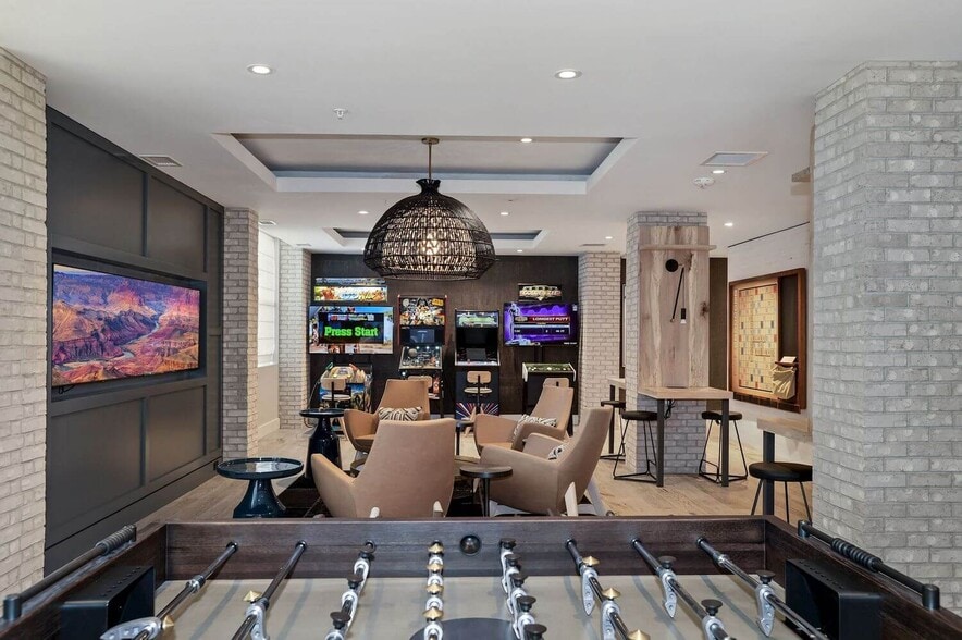 Building Photo - The Enclave at Potomac Club