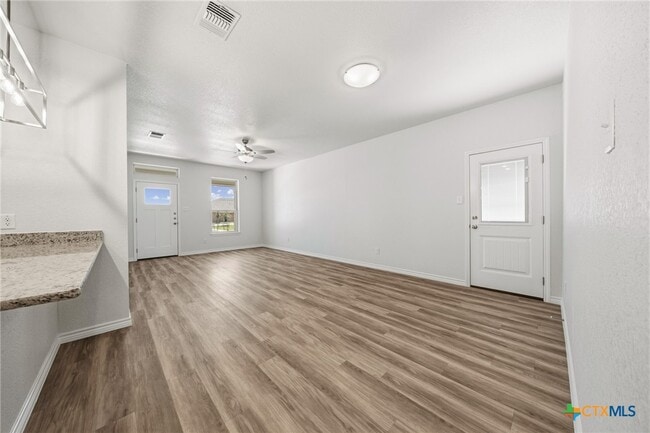 Building Photo - 513 Adley Ave