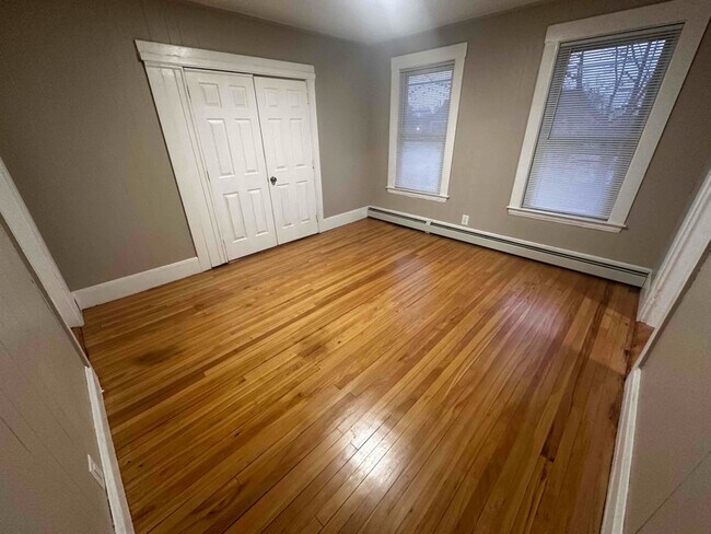 Building Photo - 12 Webster St