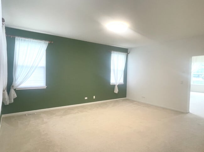 Building Photo - 1884 Fescue Dr