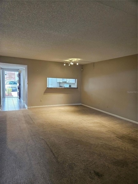 Building Photo - 7 Escondido Cir