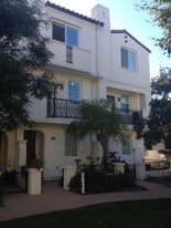 Building Photo - 142 Beach Side Ct