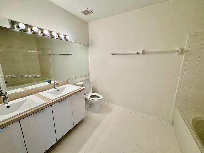 Building Photo - 44 Key W Ct