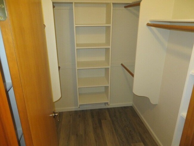 Building Photo - North Fresno Home, 3BR/2BA, Built 1989 - Lots of Amenities!