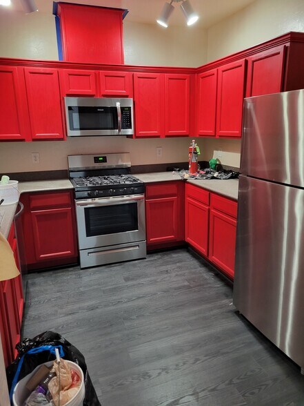 Kitchen - 6675 Caporetto Ln
