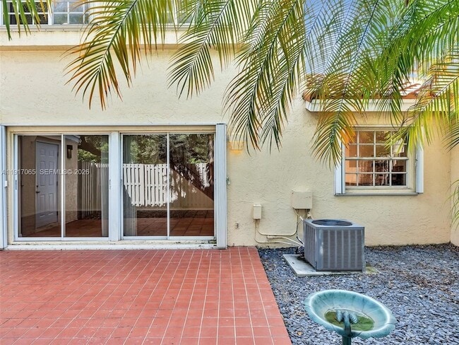 Building Photo - 1353 Springside Dr