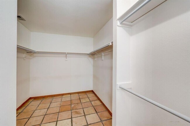 Building Photo - 13006 Moorcroft Ln