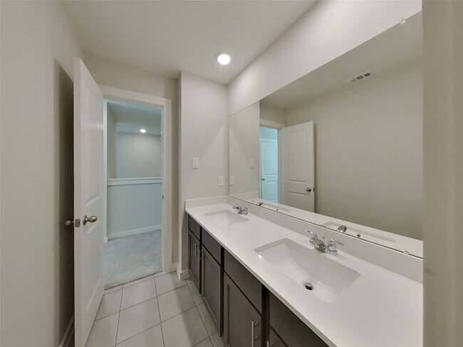 Building Photo - 22732 Terrazzo Dr