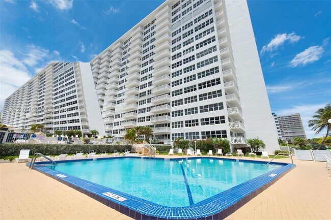 Building Photo - 4010 Galt Ocean Dr