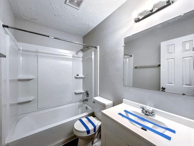 Building Photo - 7611 Lilly Dr