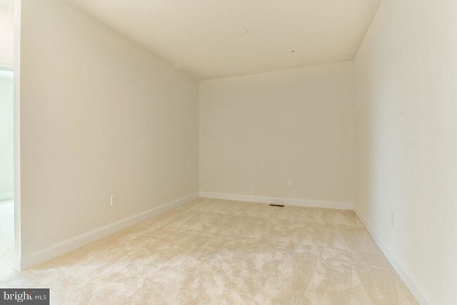 Building Photo - 22589 Amendola Terrace