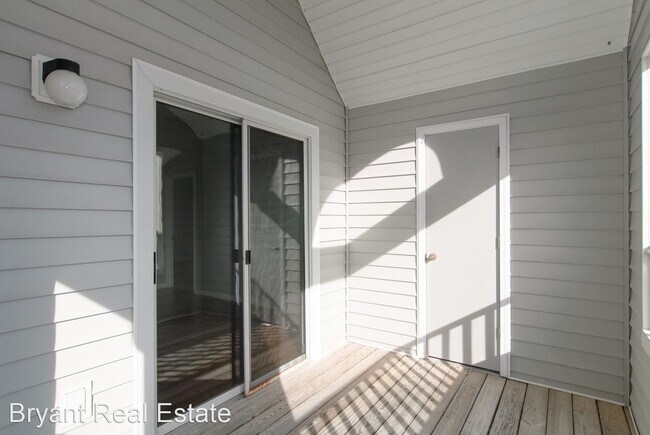 Building Photo - 4106 Breezewood Dr