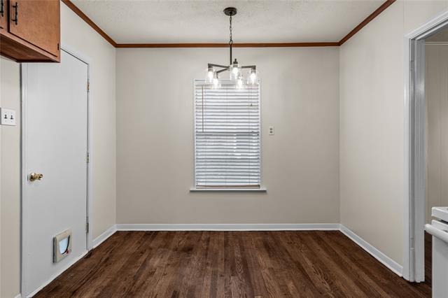 Building Photo - 2223 Fowler Dr