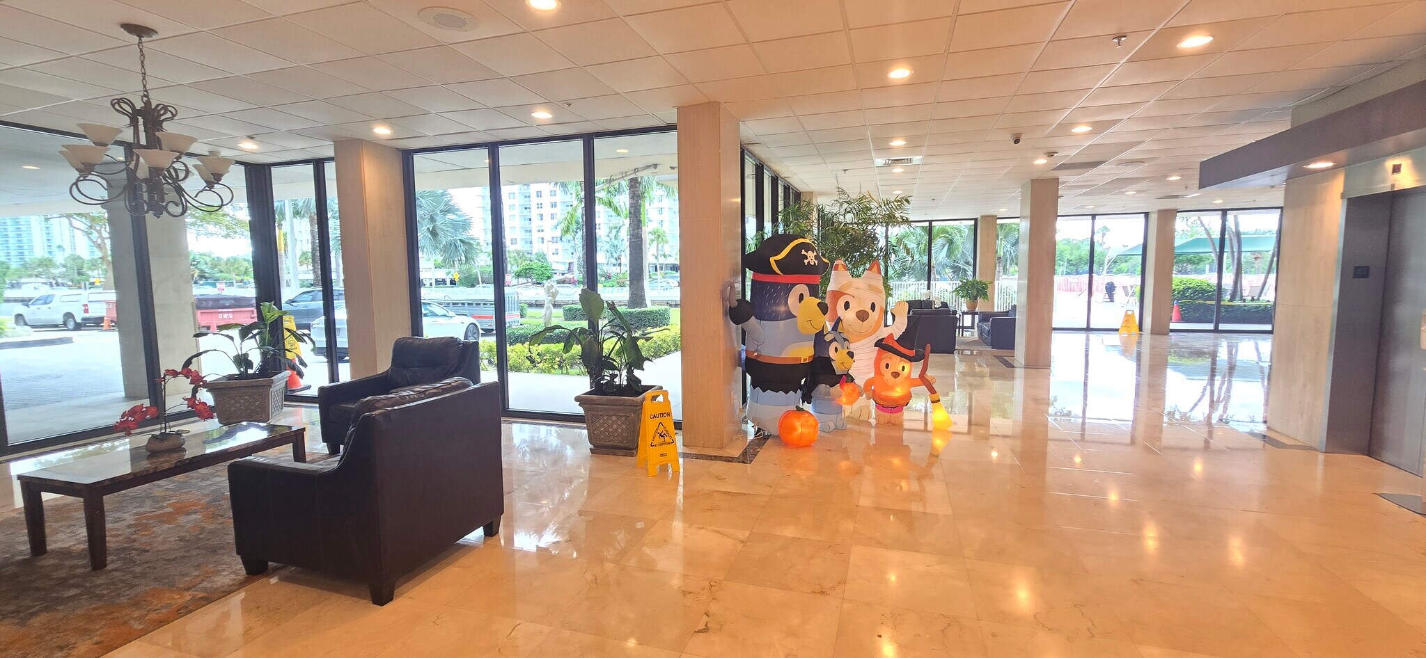 Building Photo - 400 Kings Point Dr