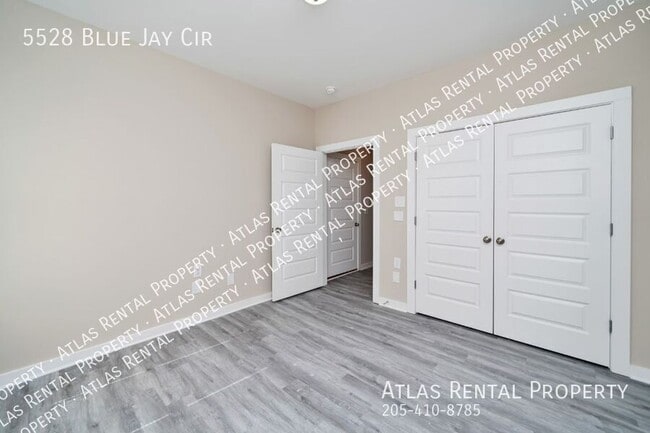Building Photo - 5528 Blue Jay Cir