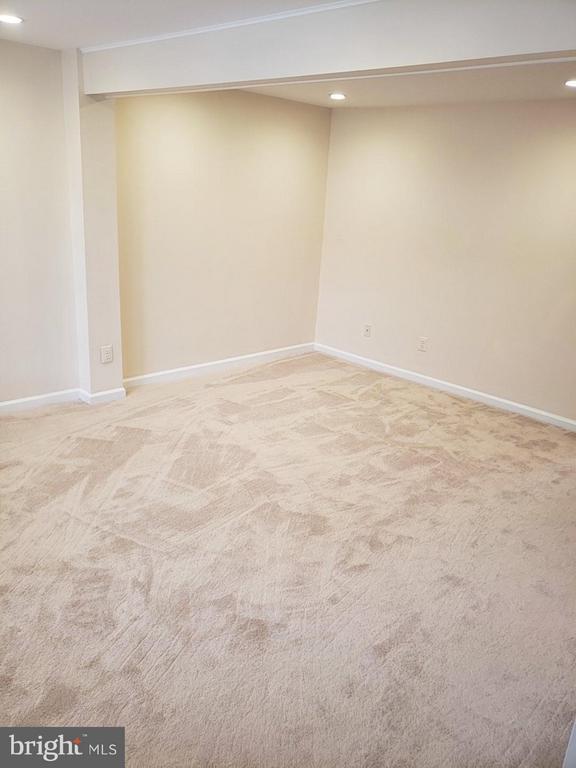 Building Photo - 12923 Augustus Ct