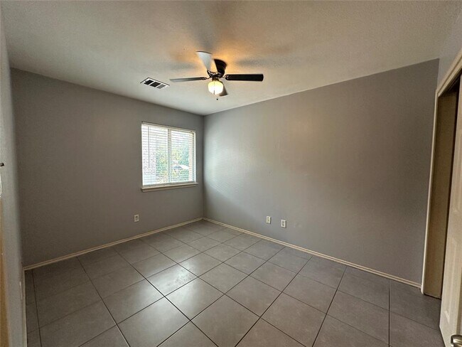 Building Photo - 908 Sally Lunn Way