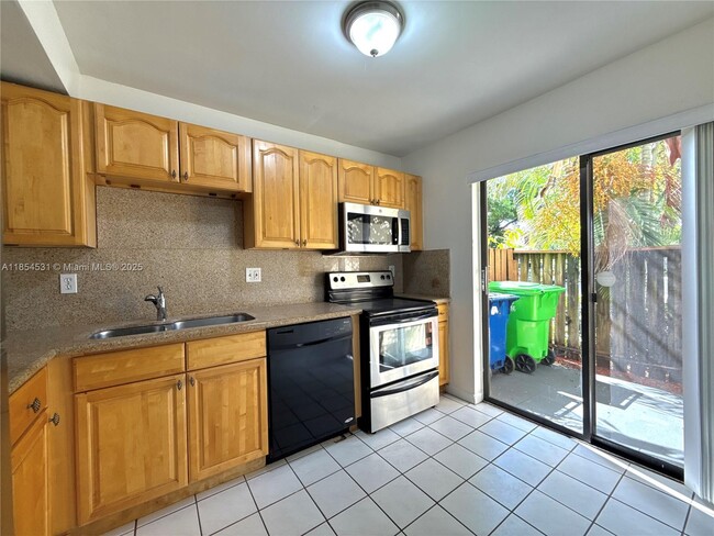 Building Photo - 4094 Sierra Terrace