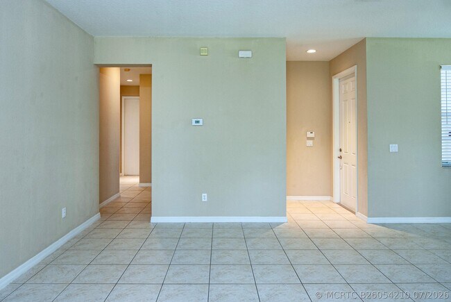 Building Photo - 9851 E Verona Cir