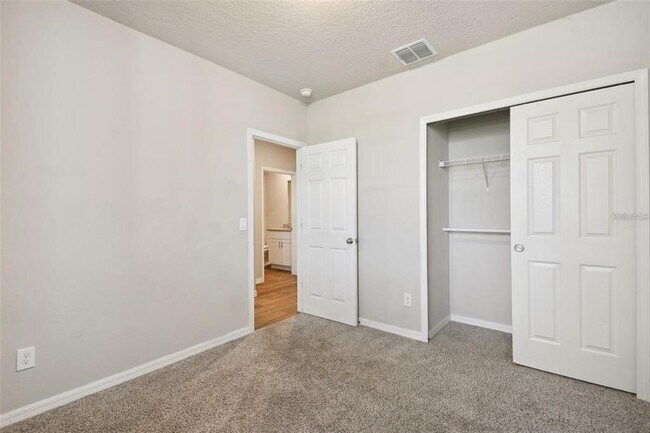 Building Photo - 3218 Bella Vista Dr