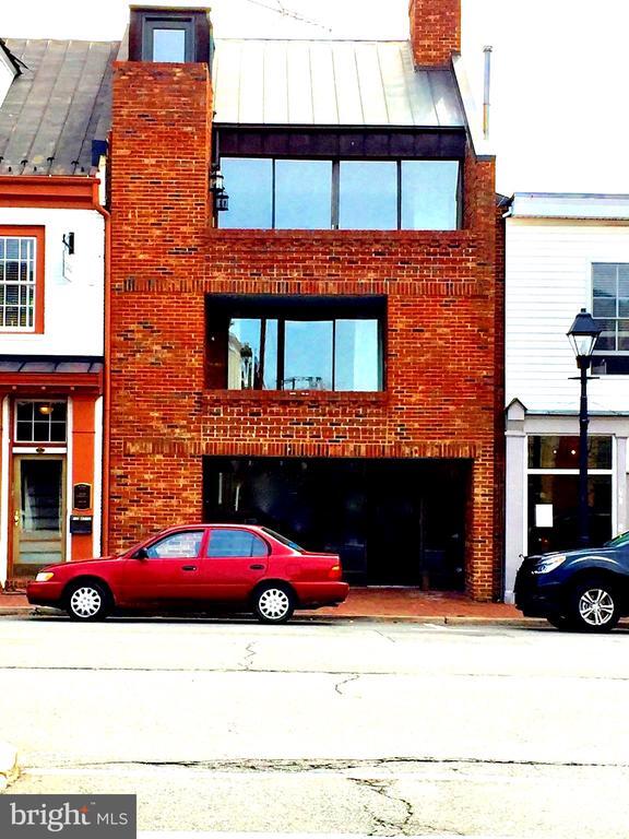 Building Photo - 28 Main St