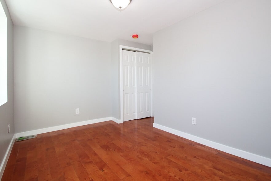 Building Photo - 882 N Fallon St