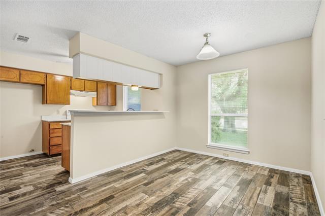 Building Photo - 5900 Stardust Dr S