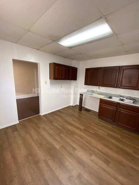 Building Photo - 2207 Lee Ave