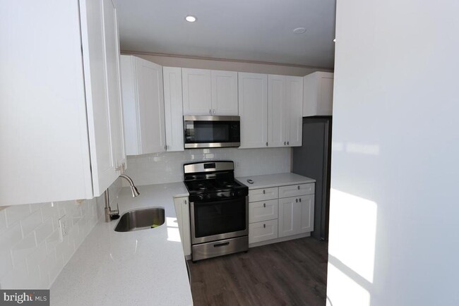 Building Photo - 314 Huntingdon Pike