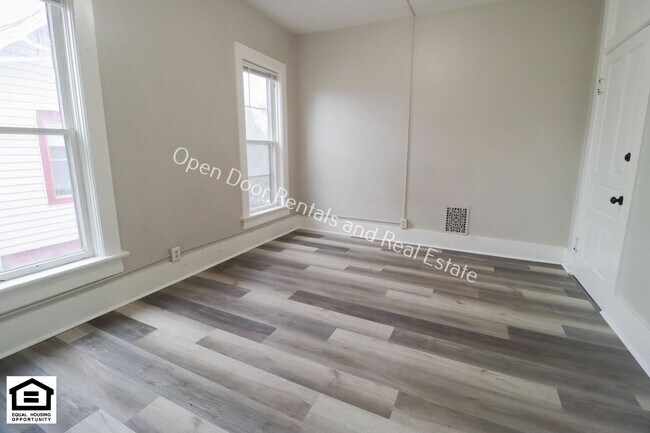 Building Photo - 1101 Lake Ave