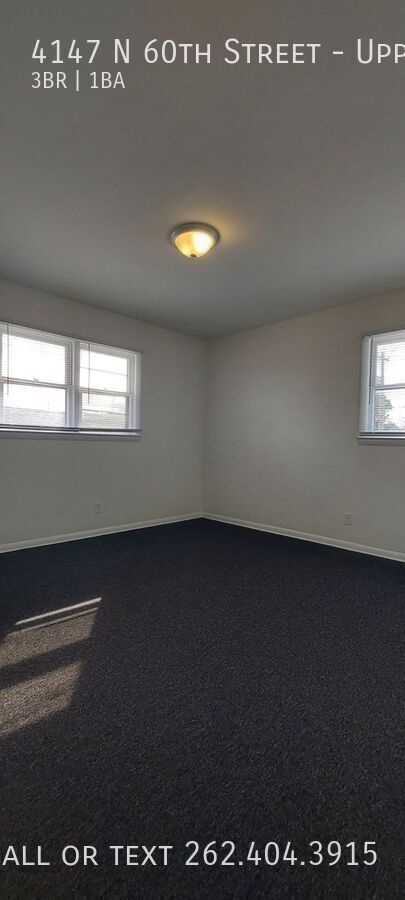 Building Photo - Spacious Partially Rehabbed 3 Bedroom Uppe...