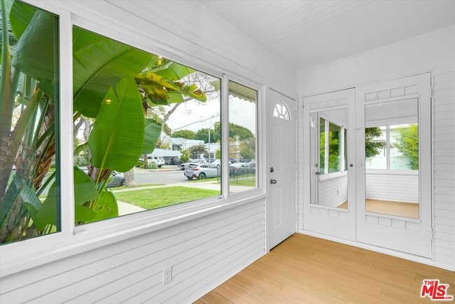 Building Photo - 1542 Harvard St