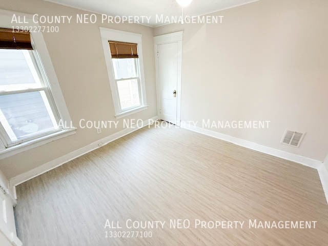 Building Photo - 3003 Portman Ave