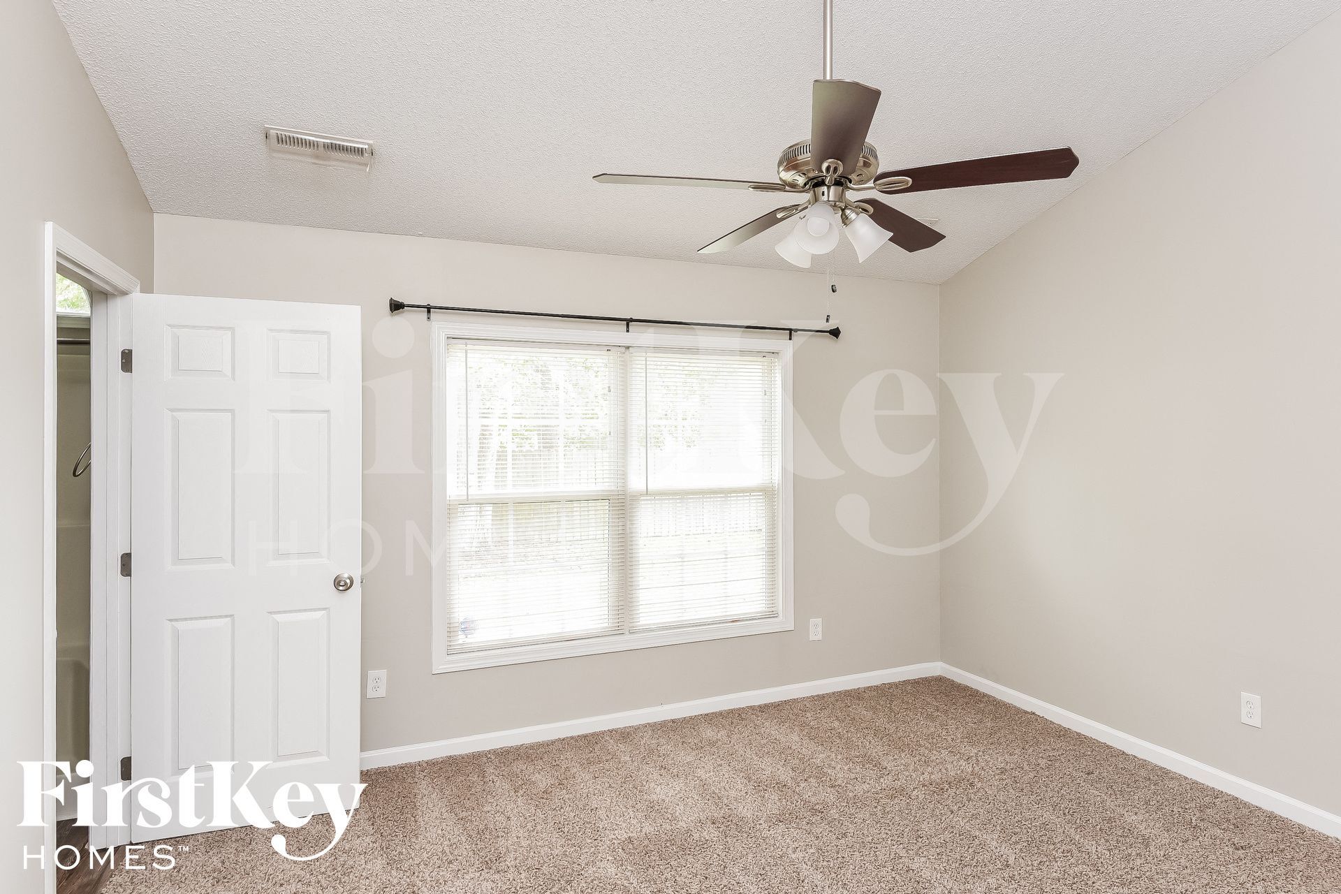 Building Photo - 435 Stephanie Dr