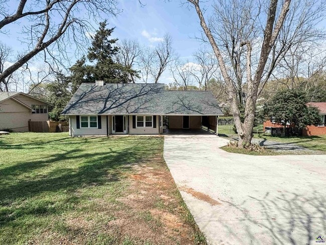 Building Photo - 2108 Marshallville Rd