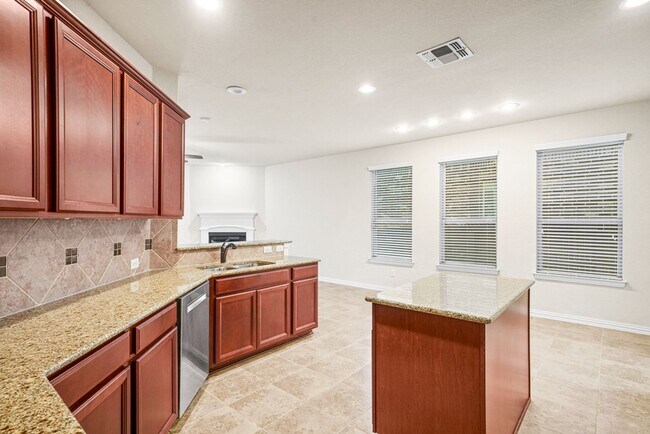 Building Photo - Bella Vista Rental - 5 Bedroom 3.5 bath!