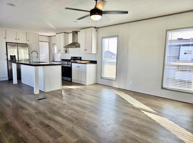 Building Photo - 315 Owens St