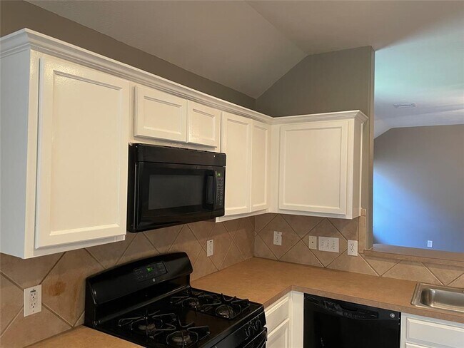 Building Photo - 14019 Concord Meadow Ln