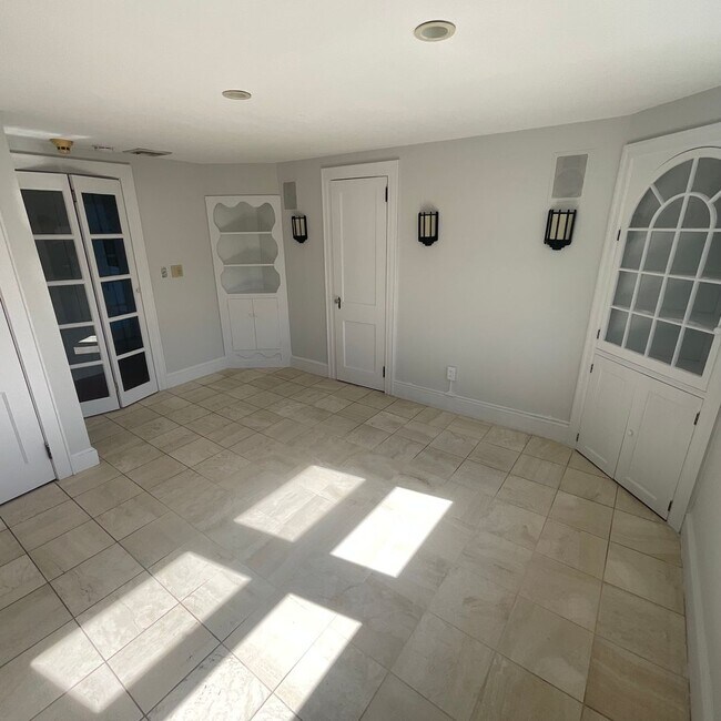 Building Photo - 0 Macdonough Place