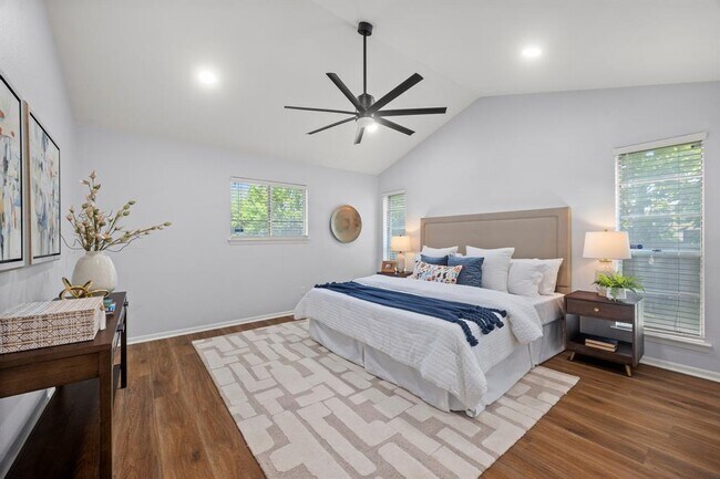Building Photo - 1306 July Dr
