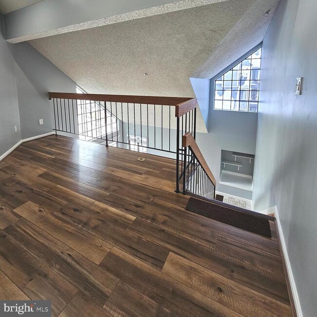 Building Photo - 7009 Birkenhead Pl