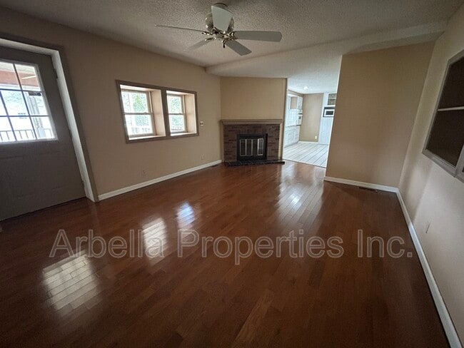 Building Photo - 295 Arrowood Rd