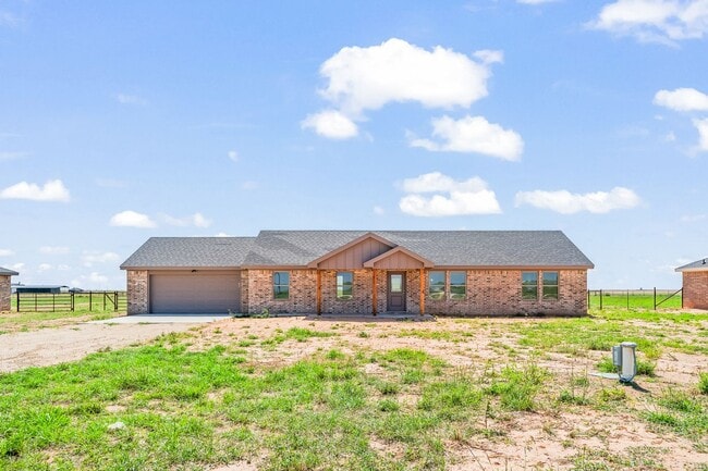 Primary Photo - Country Living In Idalou ISD!