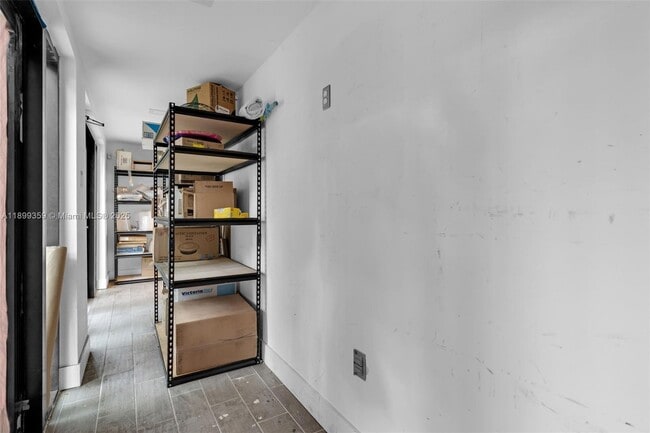 Building Photo - 23175 Naranja Rd