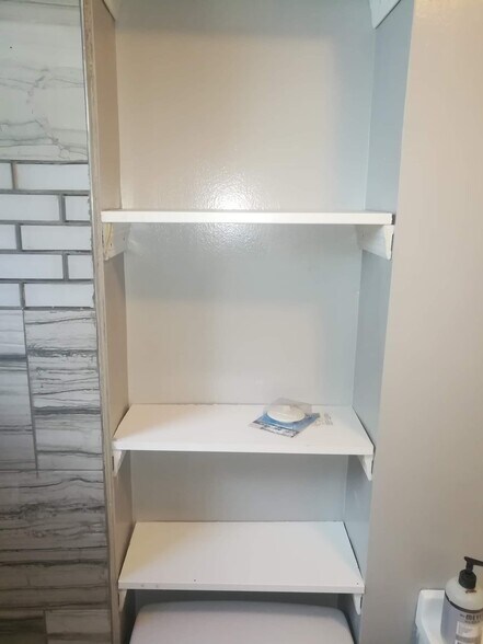 Building Photo - 25 Newcomb Pl