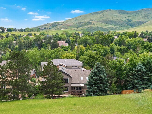 Building Photo - September 2026 - June 2027 Stunning Fully Furnished Rental in Golden, Colorado